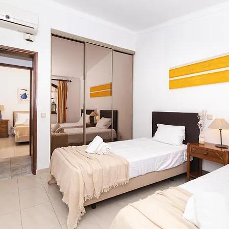 Fineli ヴィラモウラ