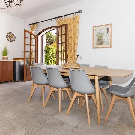 Fineli Casa de Férias