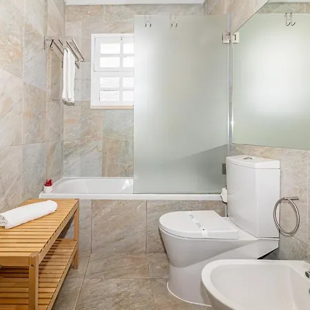 Fineli Hébergement de vacances *