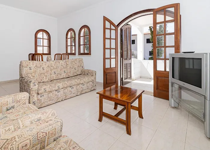 Fineli 펜션 빌라모라