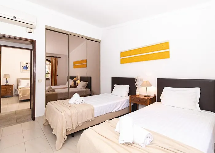 Fineli * 빌라모라